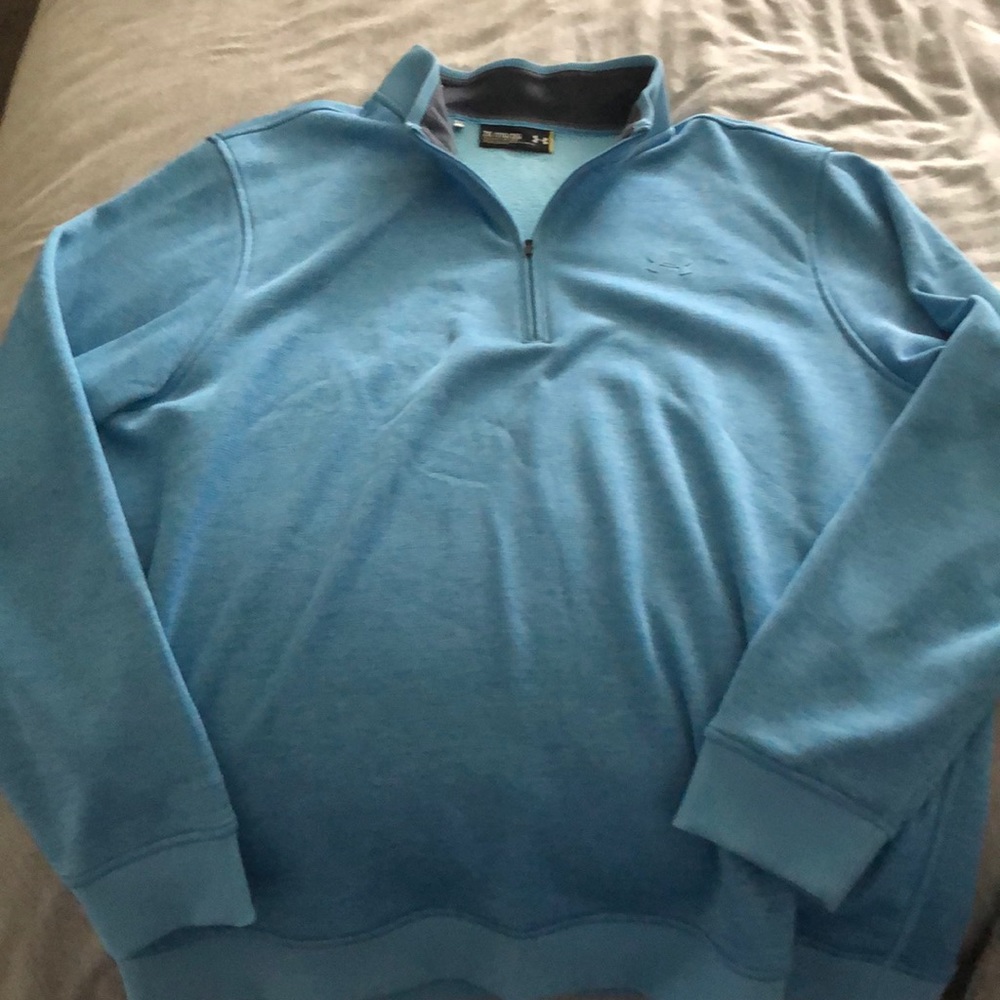 Men’s Under Armour Sweatshirt.